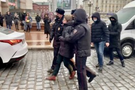 На несанкционированной акции в центре Калининграда задержали несколько человек